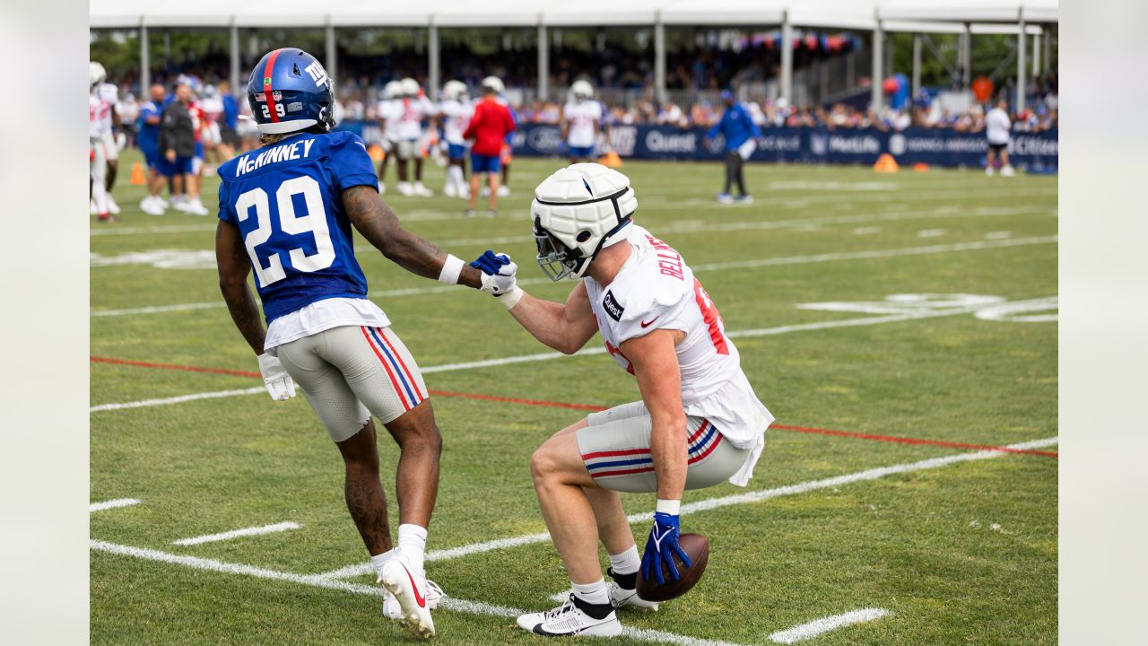 Giants RB Saquon Barkley on His Favorite Workout Gear and Training His  Quads - Men's Journal