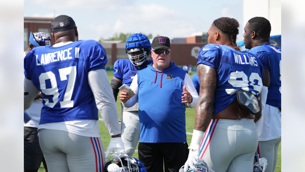 Bills defensive coordinator Leslie Frazier honored for lifetime