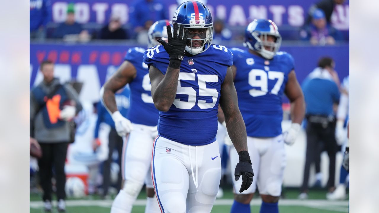 New York Giants linebacker Jihad Ward (55) in coverage during an NFL  football game against the