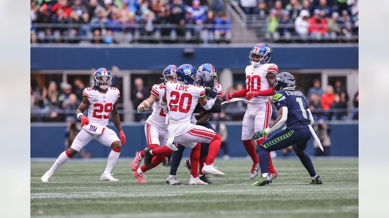 Giants fall to Seahawks, enter bye 6-2