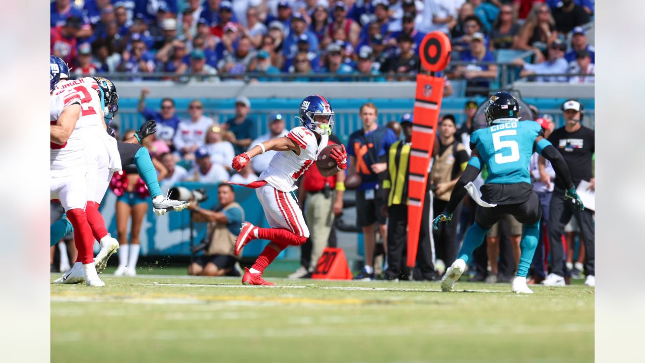 Close friends of Tomon Fox's family loved Giants rookie's preseason hit