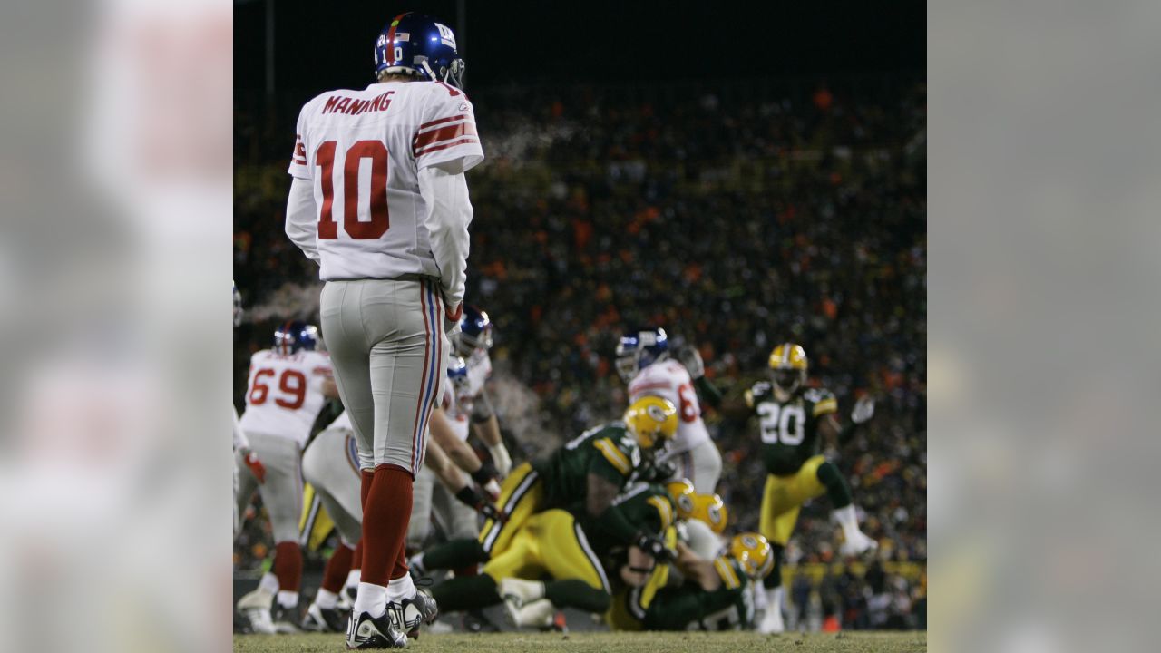 Giants at Packers: Playoff Eli or Pedestrian Eli? Which Eli