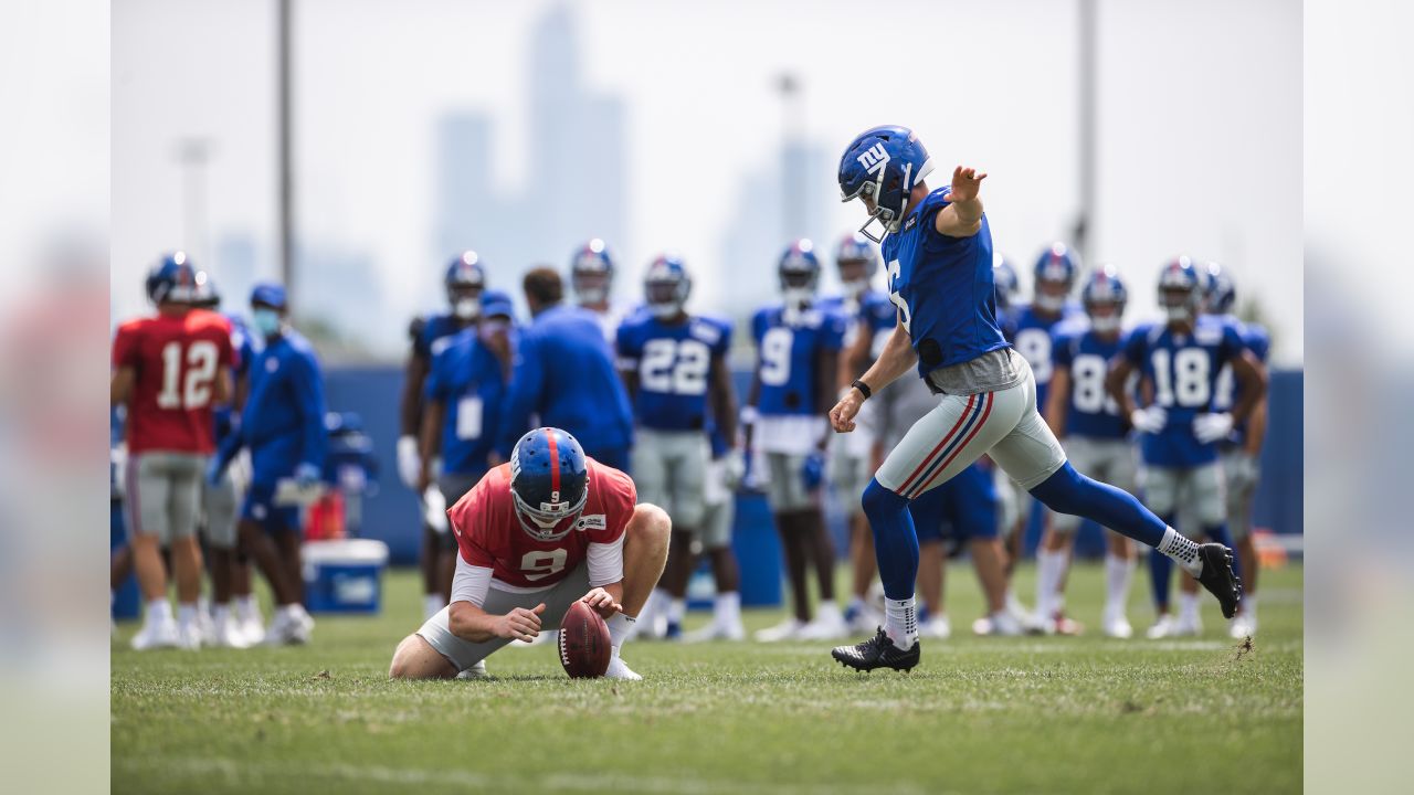 Rookie Darnay Holmes highlights Giants' intrasquad scrimmage at