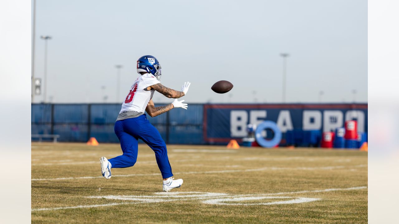 Giants' Brian Daboll honors Damar Hamlin with custom hat, offers