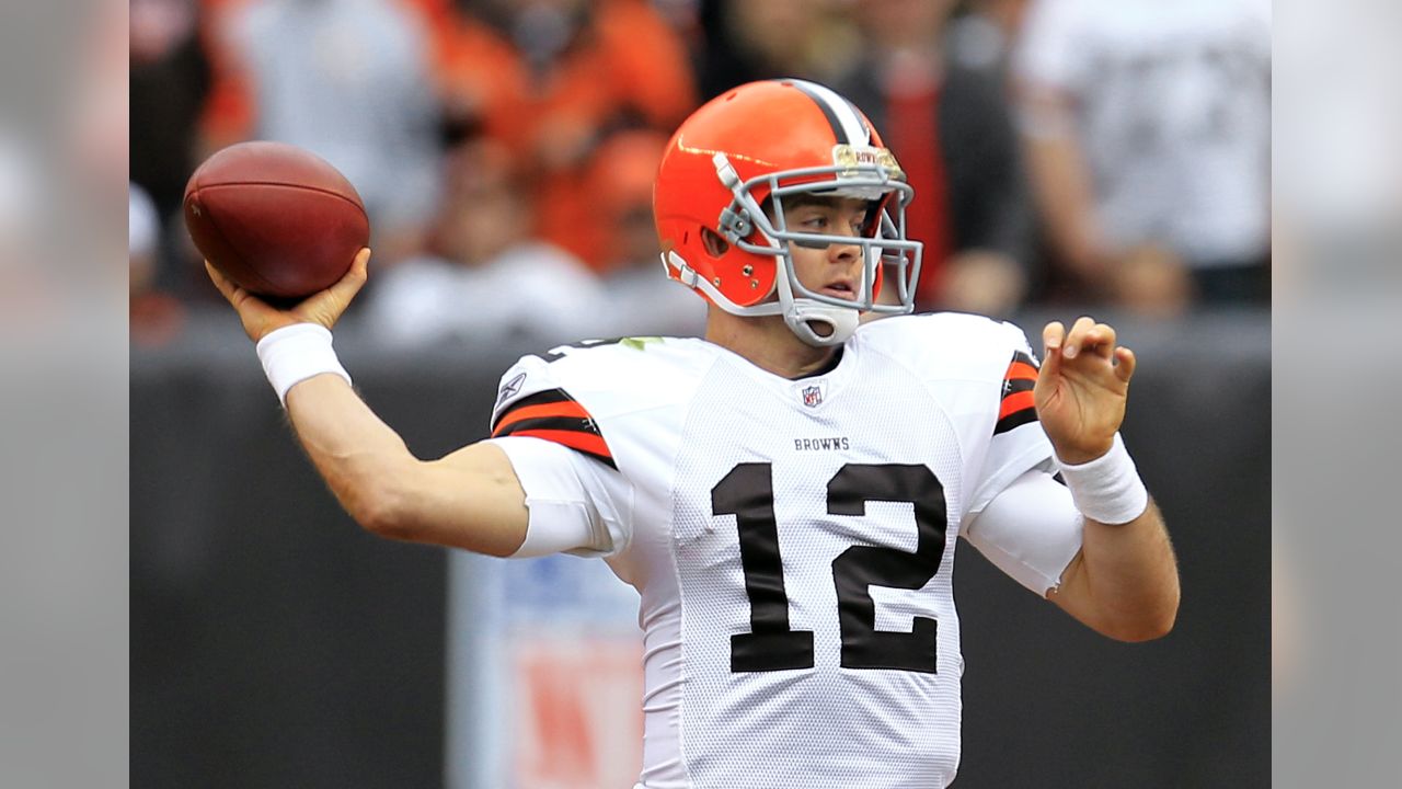 Cleveland Browns guard Eric Steinbach walks off the field after playing  against the Kansas City Chiefs in an NFL football game Sunday, Sept. 19,  2010, in Cleveland. (AP Photo/Tony Dejak Stock Photo 