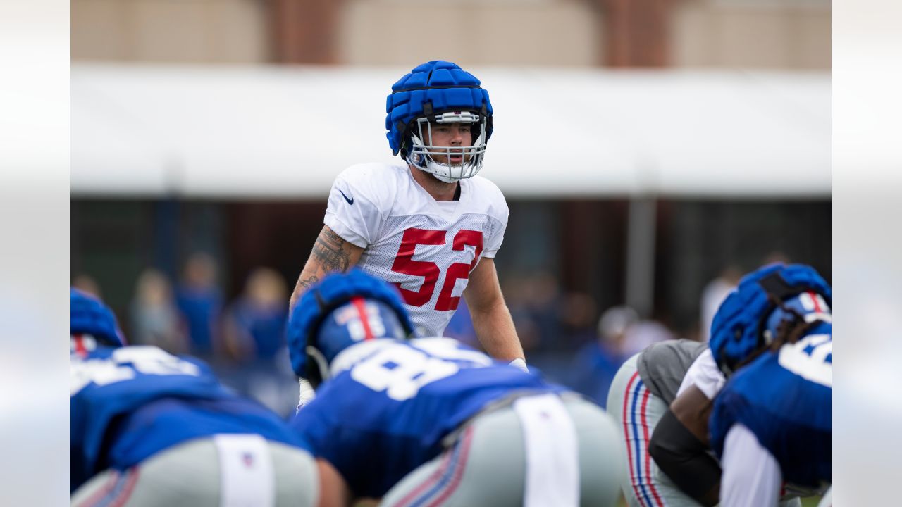 New York Giants' Carter Coughlin working with ILBs during OTAs