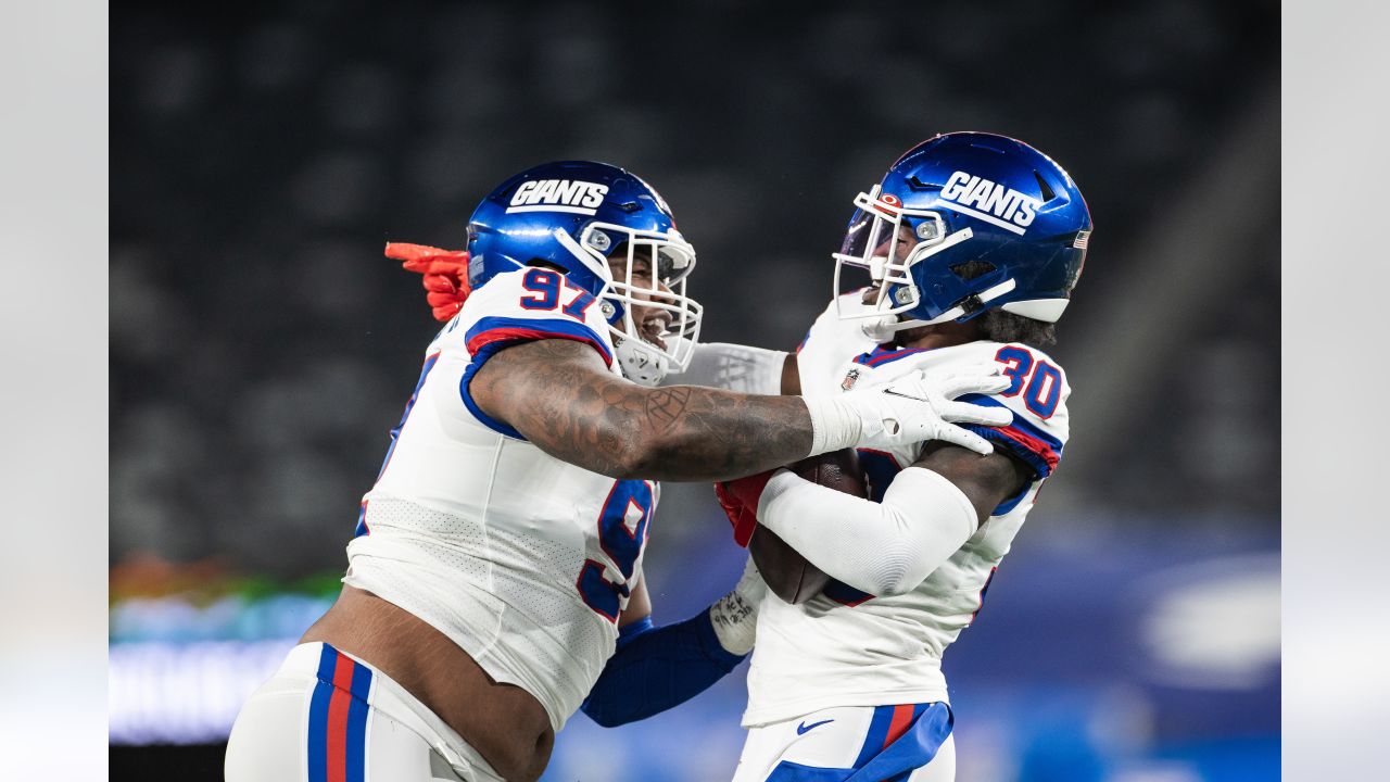 New York Giants Schooled by Dallas Cowboys 44-20 in a Potentially Costly  Game - Sports Illustrated New York Giants News, Analysis and More