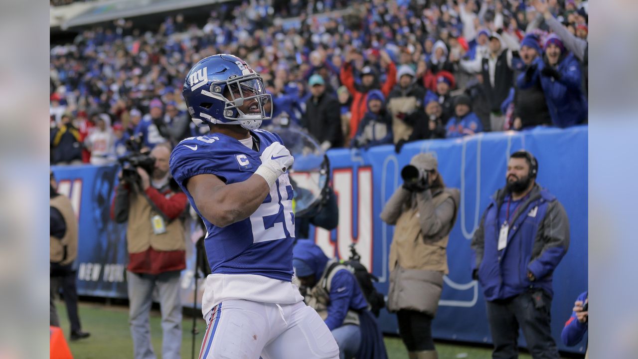 This Black Panther Helmet x New York Giants Saquon Barkley Wakanda Forever  Fan Gifts T-Shirt - Kaiteez