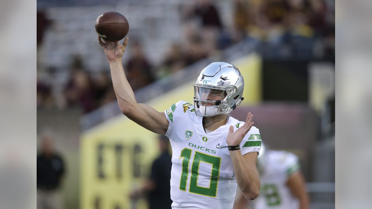 Oregon Ducks Justin Herbert Draft Profile: Justin Herbert has 'some special  physical tools'