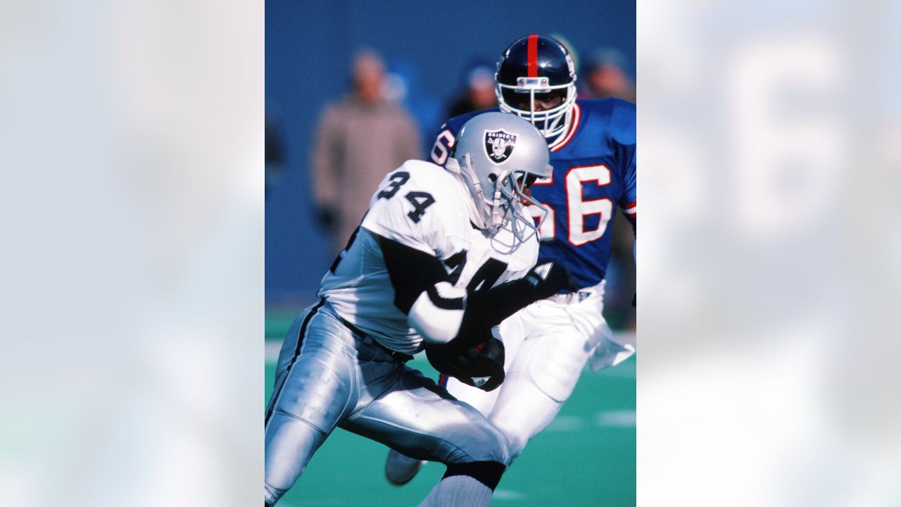 25 Nov. 1990: Los Angeles Raiders running back Bo Jackson (34) in action  during a game against the Kansas City Chiefs played at the Los Angeles  Memorial Coliseum in Los Angeles, CA. (