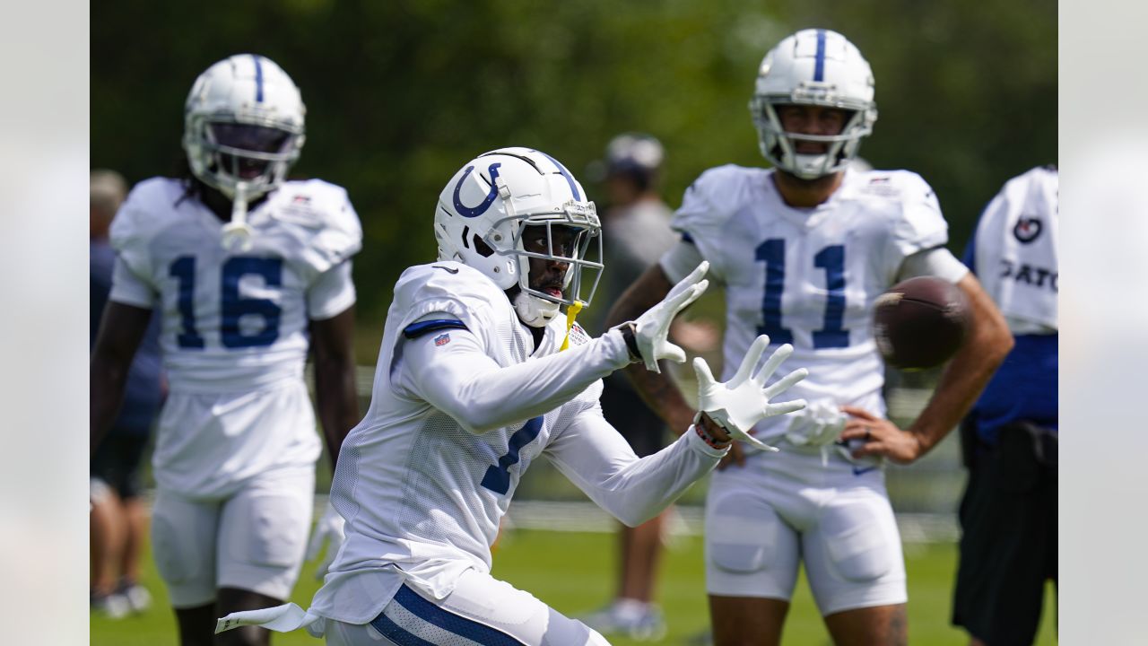 Report: Colts Free Agent WR Parris Campbell Signs with Giants on One-Year  Contract - Stampede Blue