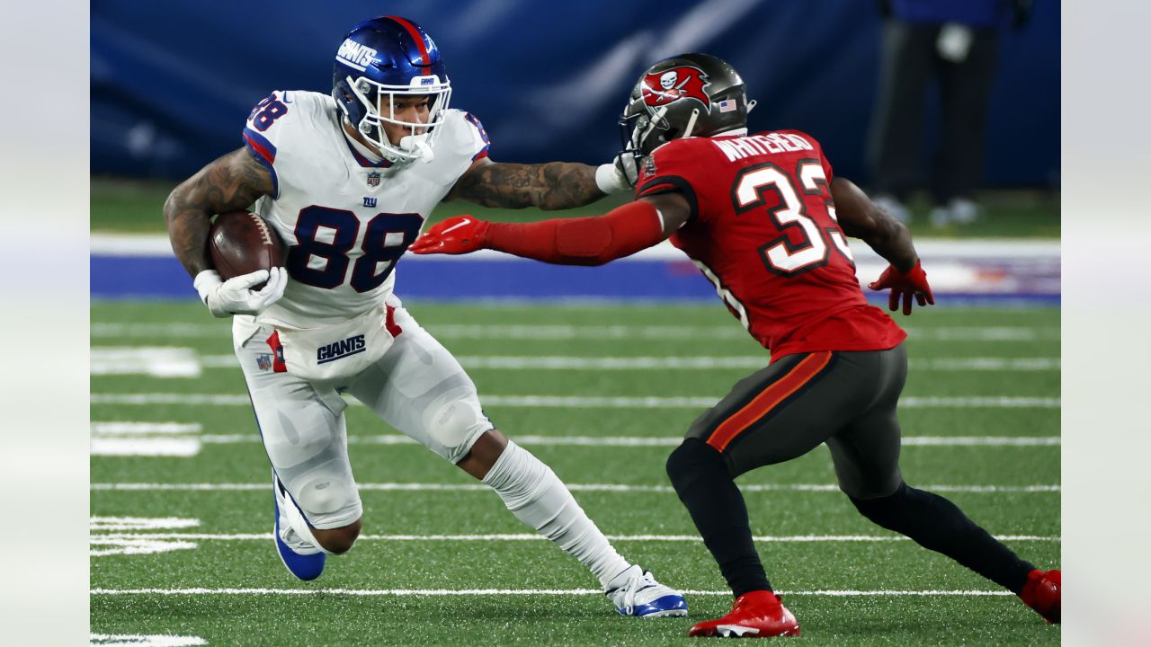 Evan Engram New York Giants v Jordan Whitehead Tampa Bay 2020 Images