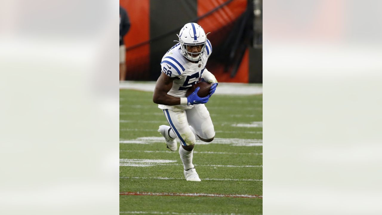 Indianapolis Colts linebacker Bobby Okereke (58) lines up on