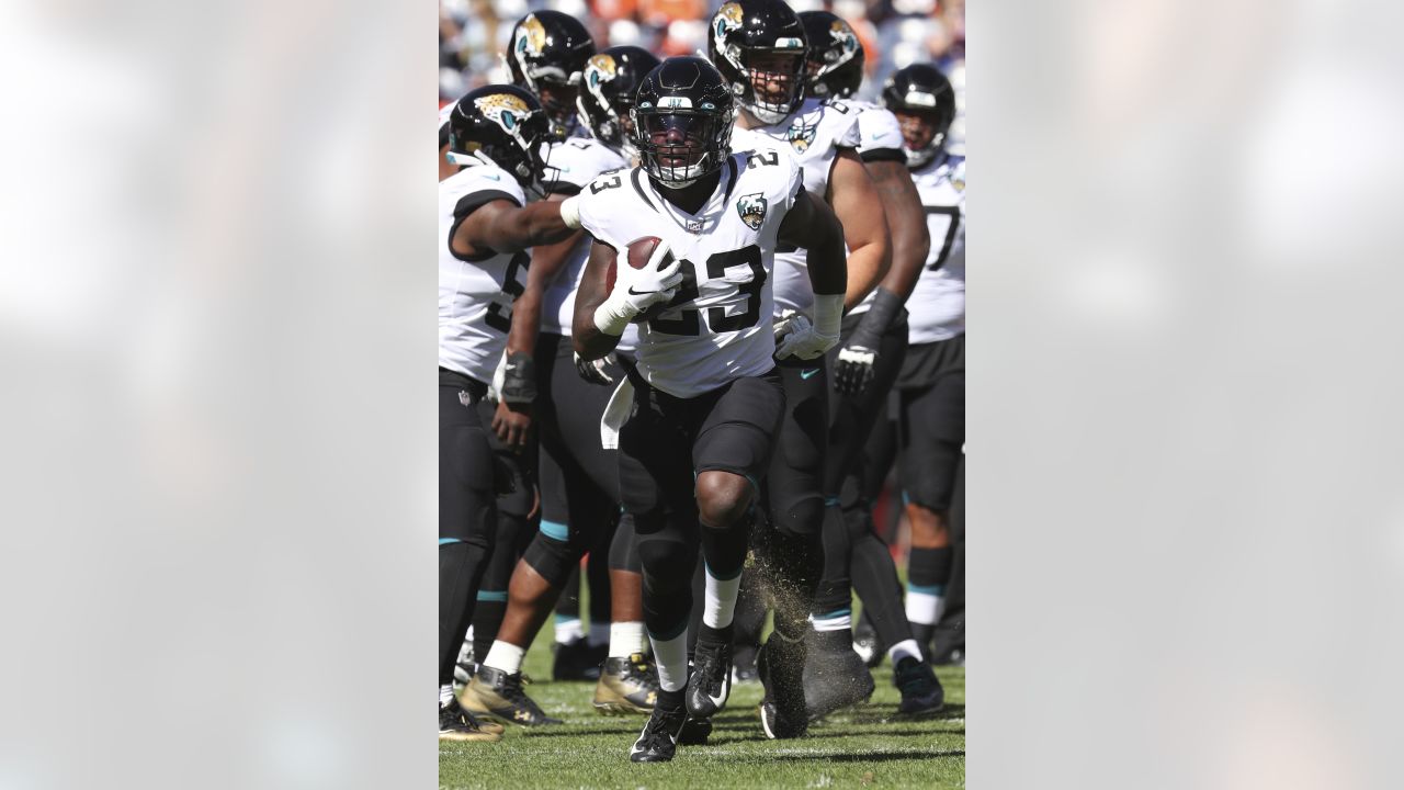 Jaguars waive RB Ryquell Armstead following season lost to COVID-19