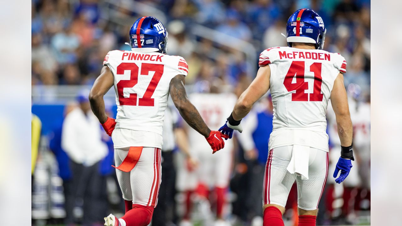 New York Giants cornerback Jason Pinnock (27) takes the field to