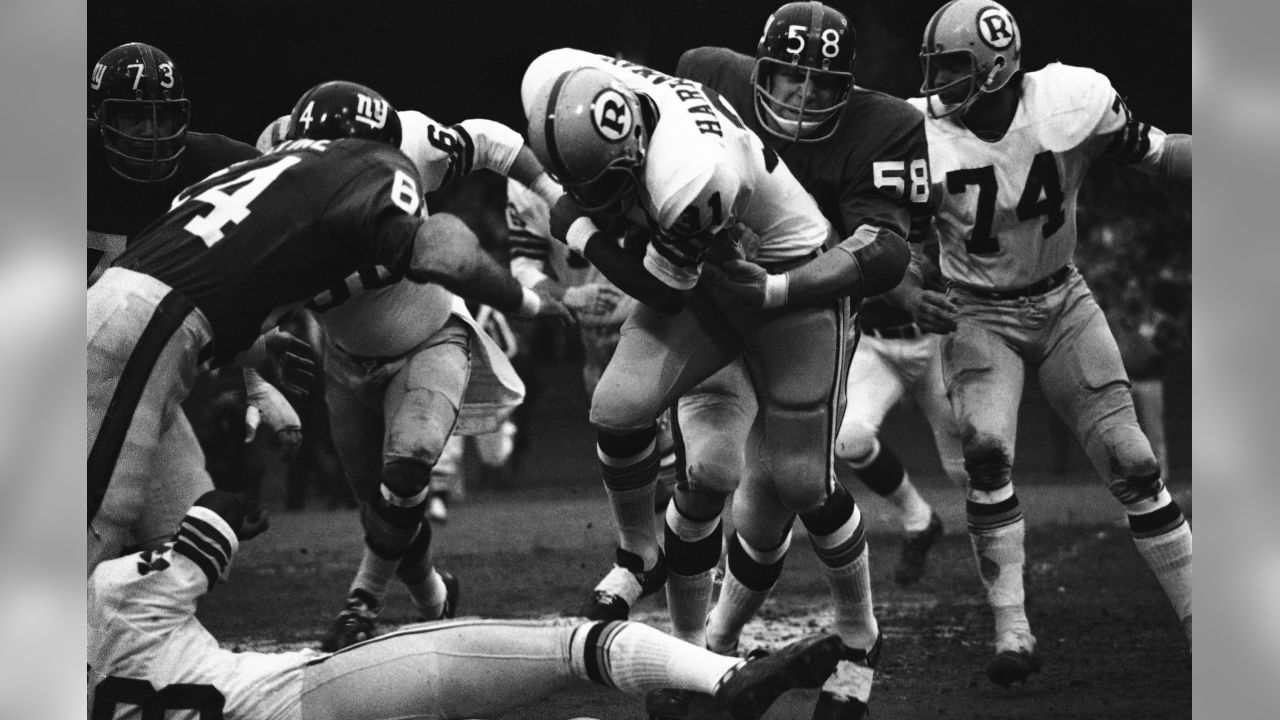 Giants' First Night Game at Home in 26 Years Marks N.F.L. 1964 Schedule;  REDSKINS TO PLAY FRIDAY DATE HERE; Giants Also List a Saturday Contest —  Conflicts With Baseball Cause Shifts 