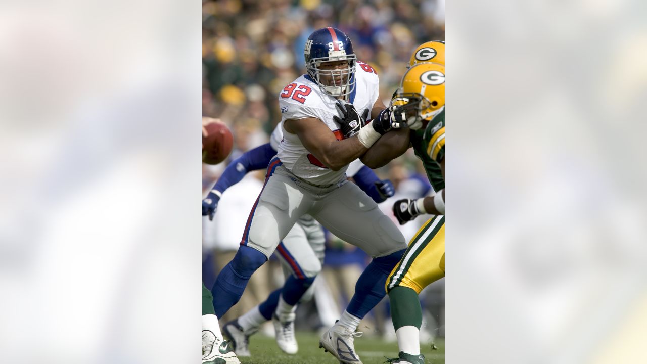 Giants Upset Brett Favre in Lambeau