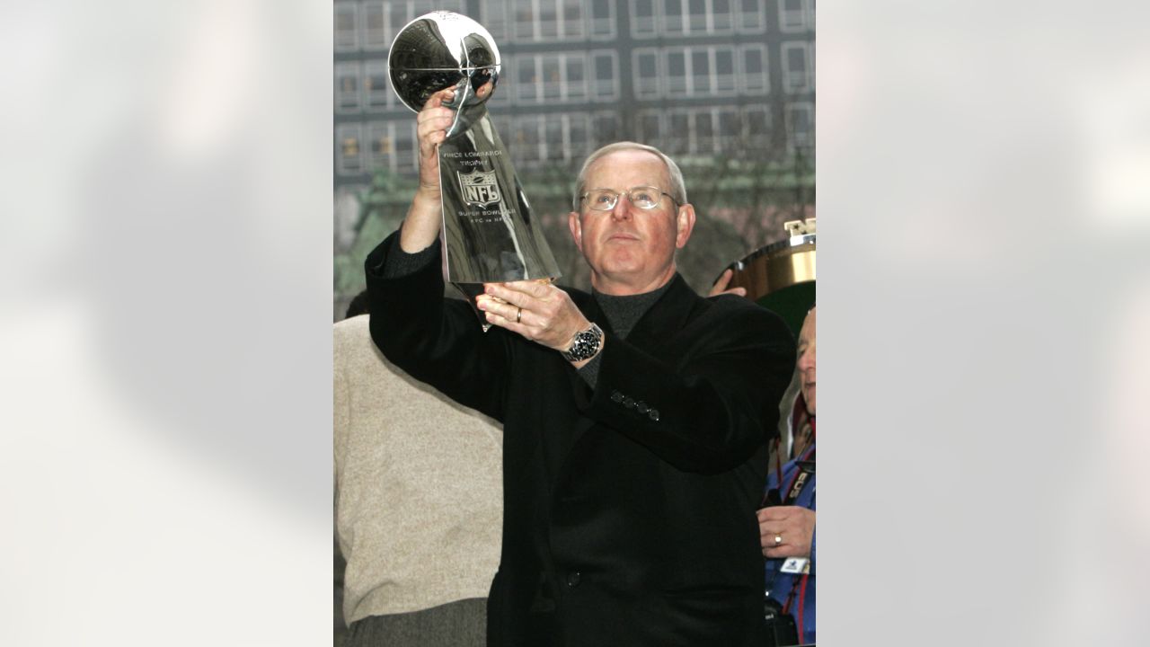 Vince Lombardi Trophy, Super Bowl 36, XXXVI New England Patriots