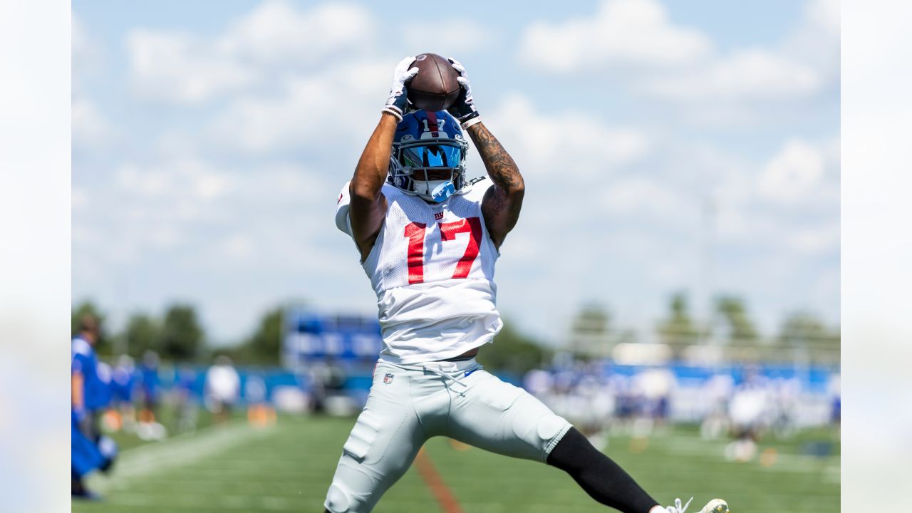 Wan'Dale Robinson's girlfriend celebrates Giants rookie's first TD