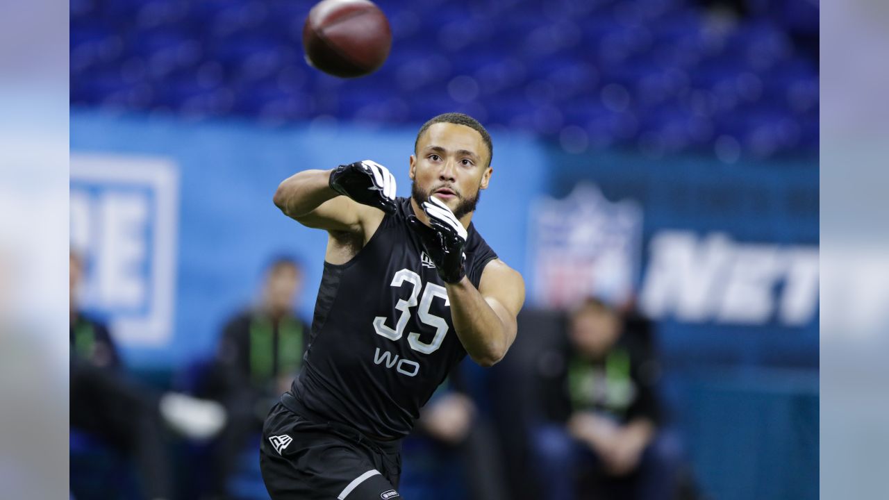 Victor Cruz Announces NFL Retirement After VMAs Appearance