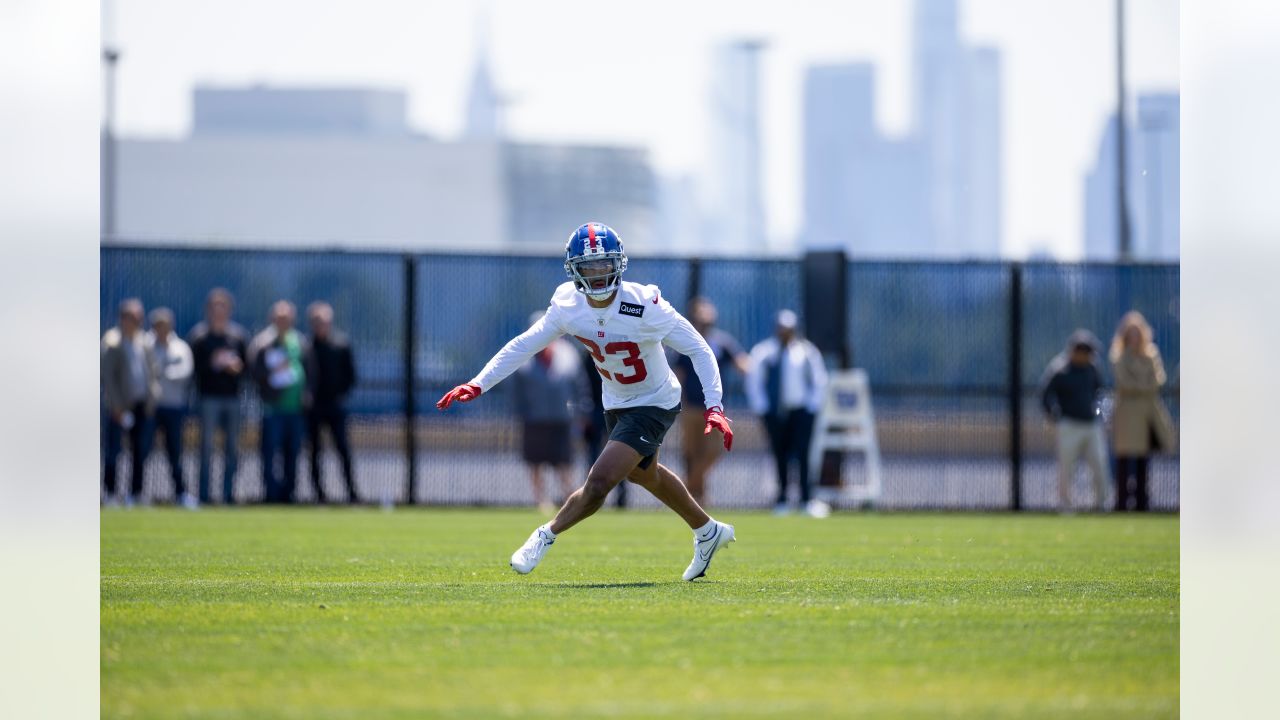 Daniel Jones is having fun working with Darren Waller and John Michael  Schmitz - Big Blue View