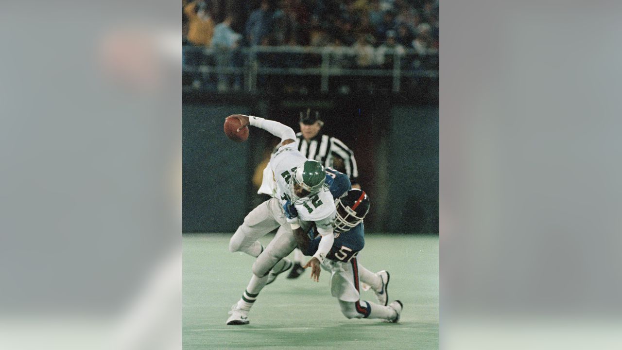 Jeff Darlington on X: Sports Archives: First day of Miami Dolphins  training camp in 1986. (AP Photo/Kathy Willens)  / X