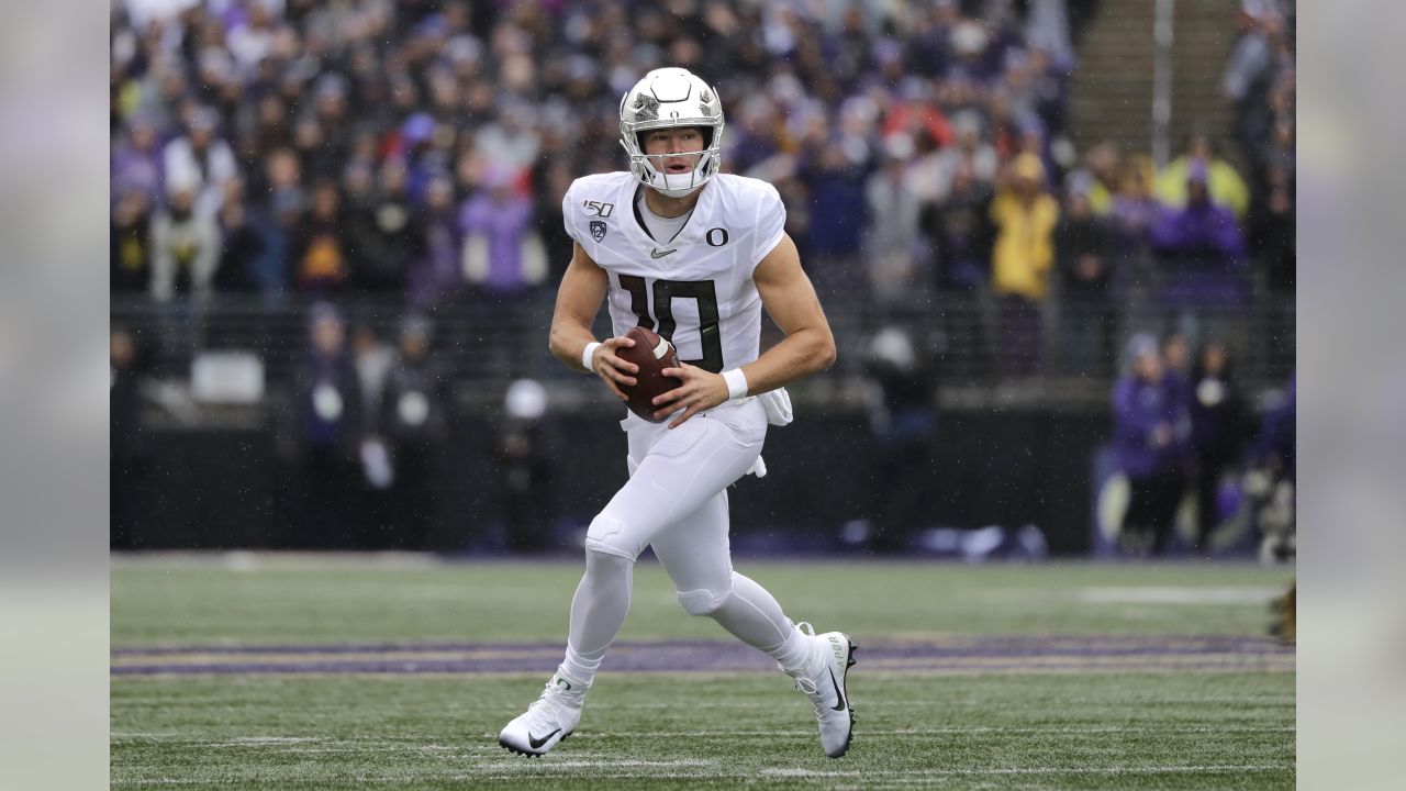 Top 10 Quarterbacks in the 2020 NFL Draft: No. 3 Justin Herbert, Oregon -  Page 4