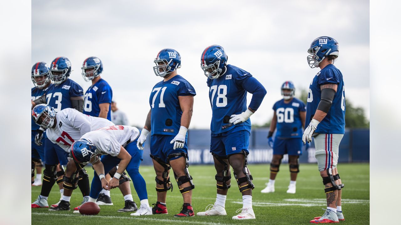 New Canaan and Darien youth football players enjoy New York Giants camp