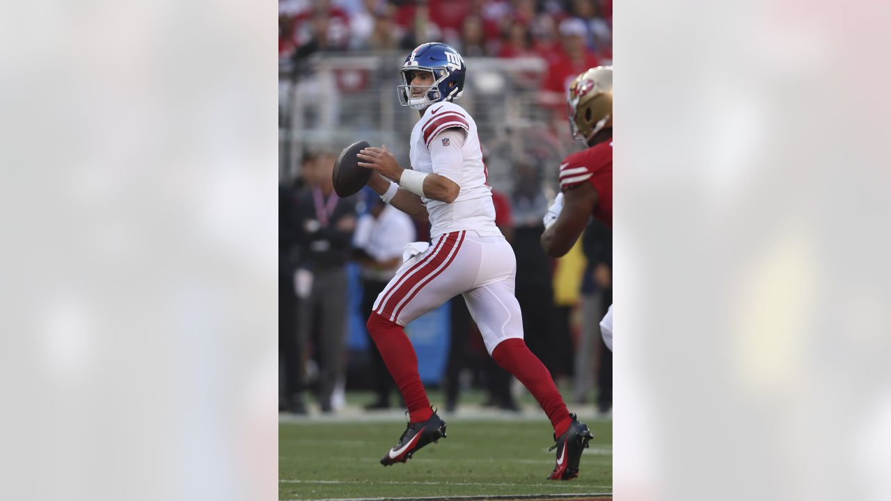 New York Giants lose to San Francisco 49ers 30-12 in Santa Clara