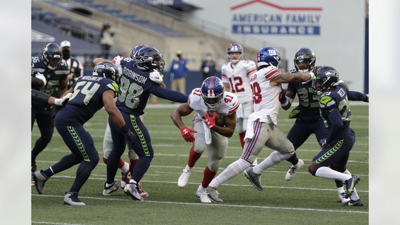 Seahawks vs. Giants: Seattle pulls away from Giants 27-13 for third  straight win - Field Gulls