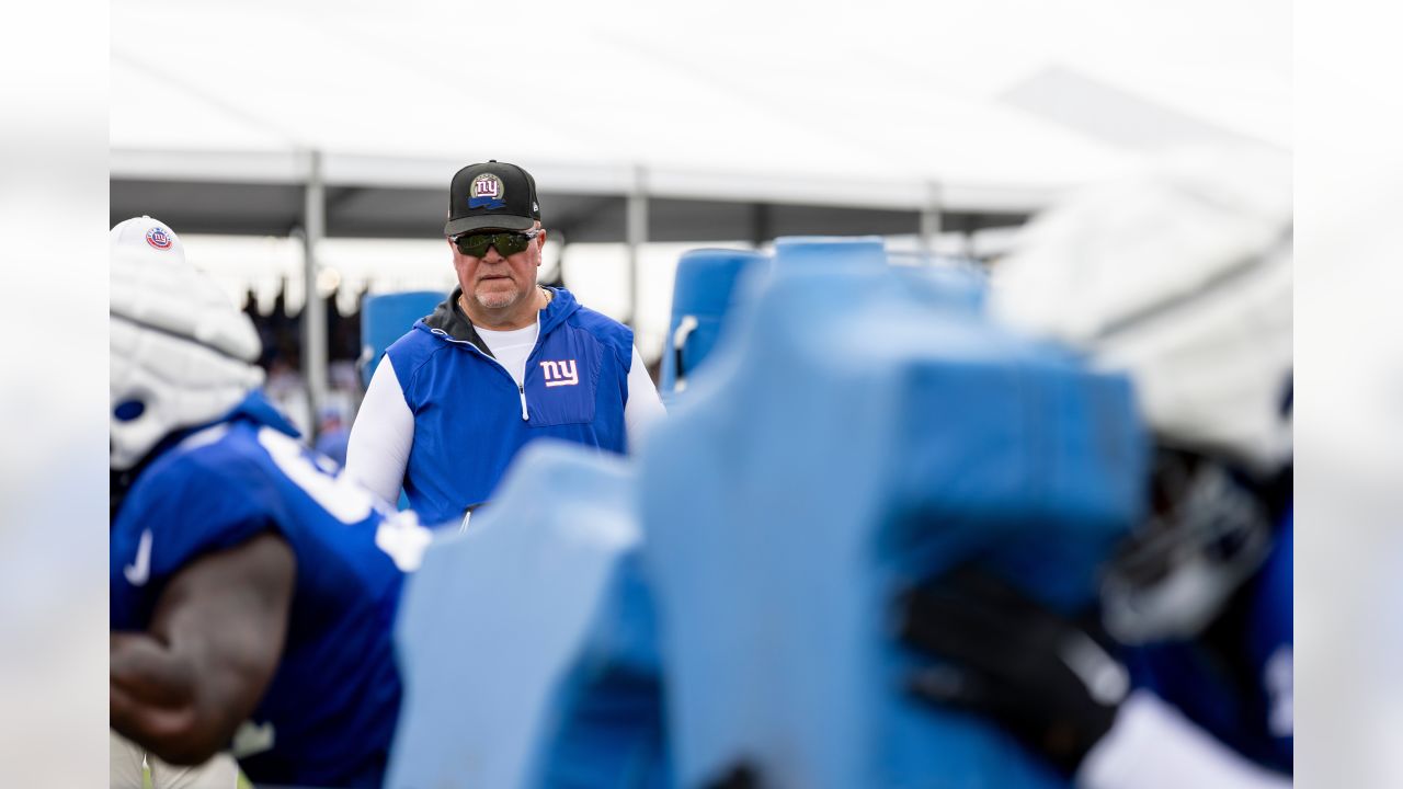 New York Giants tackle Andrew Thomas (78) participates in training drills  at the NFL football team's practice facility, Wednesday, July 26, 2023, in  East Rutherford, N.J. (AP Photo/John Minchillo Stock Photo - Alamy