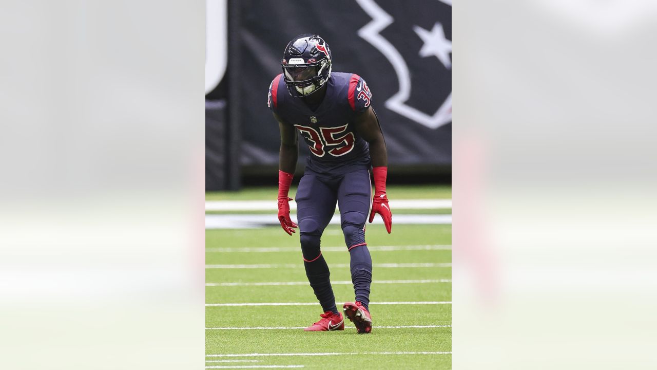 Giants acquire DB Keion Crossen in trade with Texans