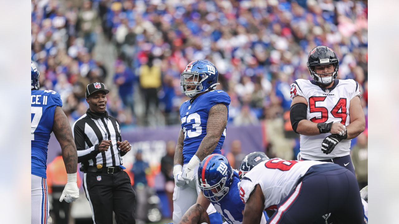 Jones, Barkley lead Giants past Texans