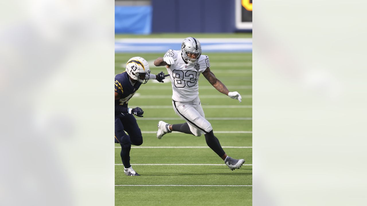 Tight end (83) Darren Waller of the Las Vegas Raiders warms up before  playing against the Los Angeles Chargers in an NFL football game, Sunday,  Sept. 11, 2022, in Inglewood, Calif. Chargers