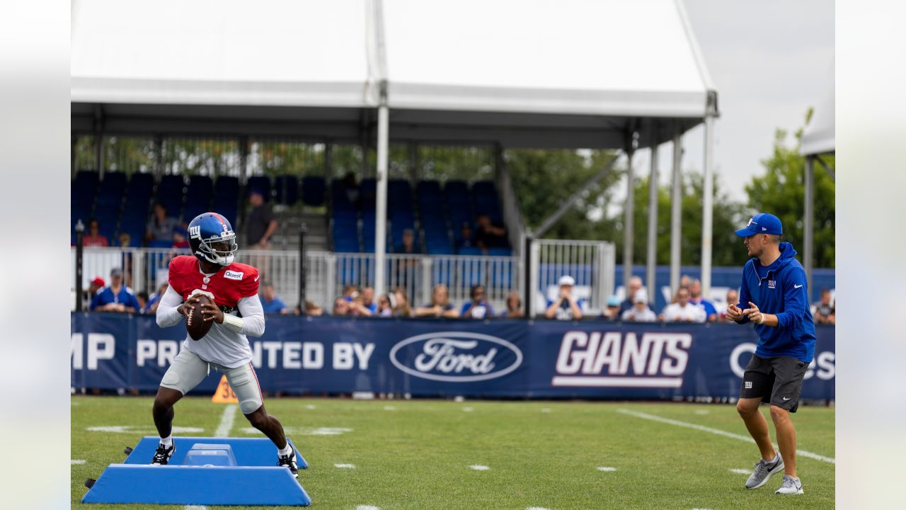 Giants' Tyrod Taylor, Collin Johnson take strong camps into preseason