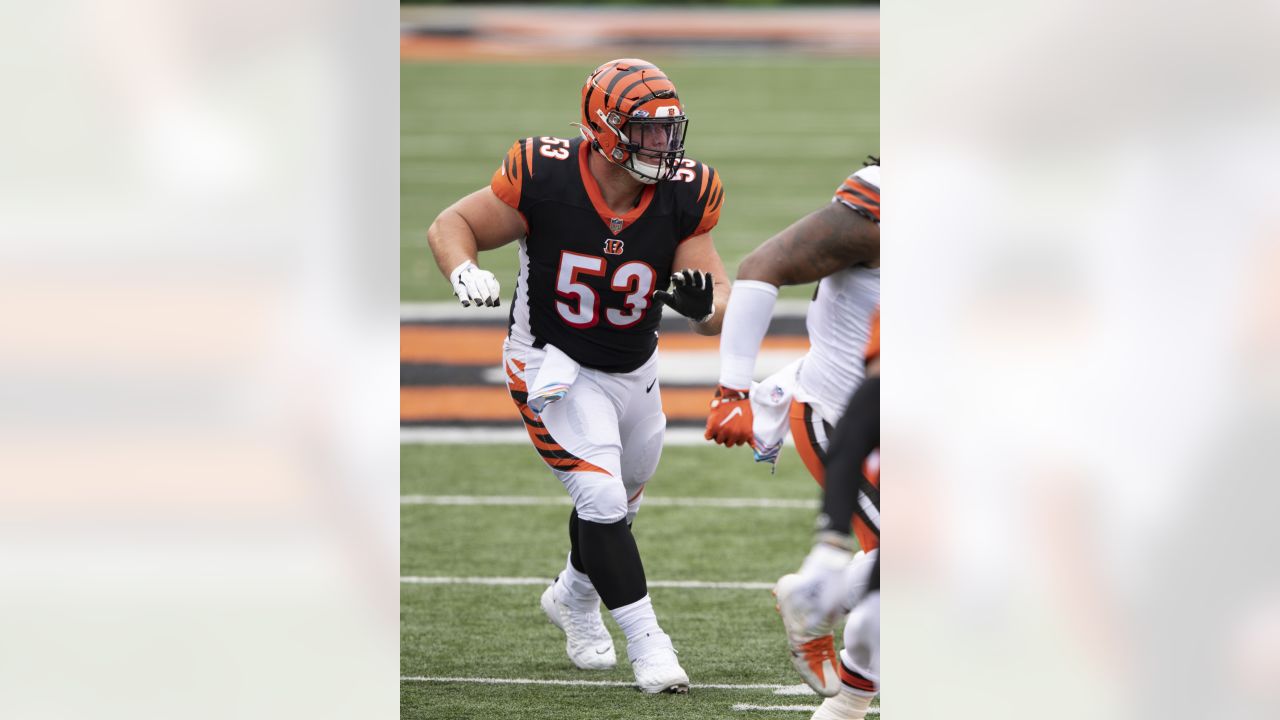 Cincinnati Bengals offensive tackle Jonah Williams (73) lines up for the  play during an NFL football game against the Kansas City Chiefs, Sunday,  Dec. 4, 2022, in Cincinnati. (AP Photo/Emilee Chinn Stock