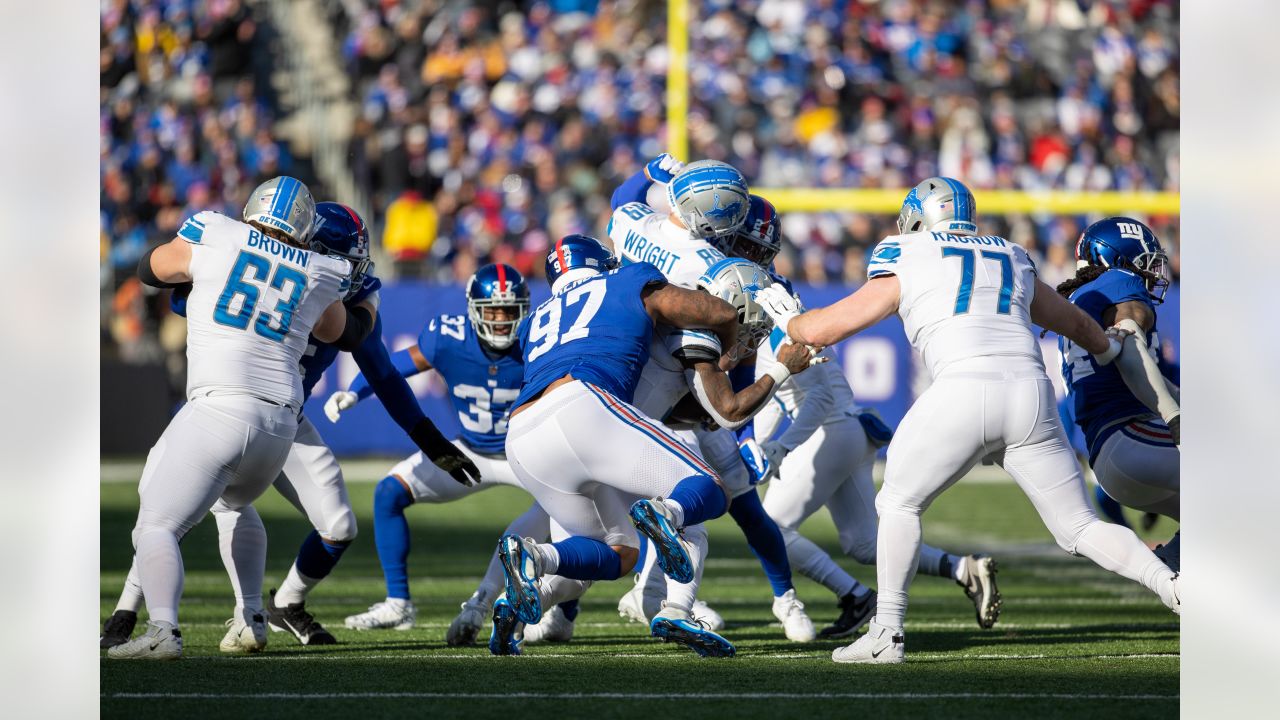 Andre Fluellen moves to defensive end - Pride Of Detroit