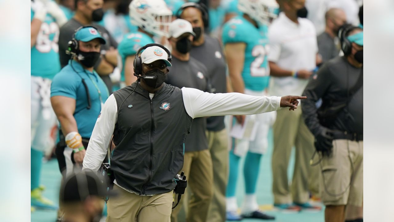 Miami Dolphins name Brian Flores head coach as Cincinnati Bengals