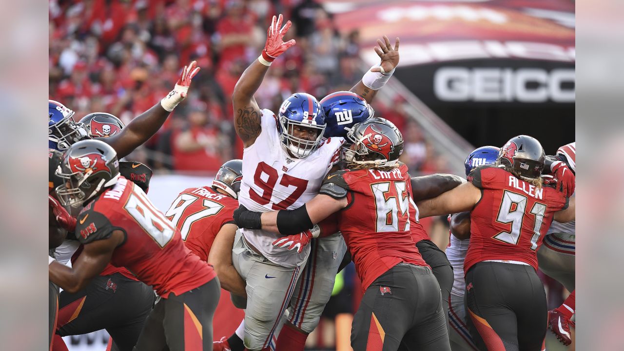 3 Giants — Dexter Lawrence, Andrew Thomas, Saquon Barkley — on PFF top 101  players list - Big Blue View