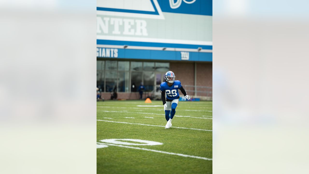 Giants' Julian Love defends MetLife Stadium turf amid Sterling Shepard  injury 