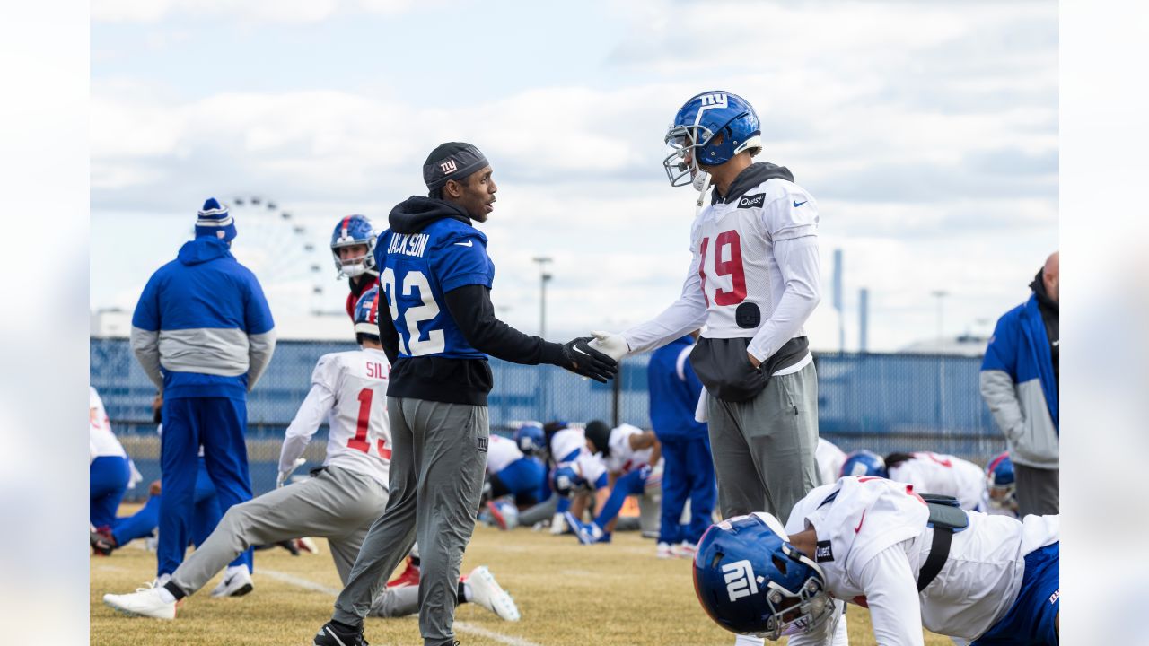 Giants fans give WR Kenny Golladay loud ovation after he makes