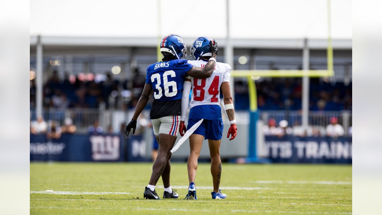 New York Giants guard Mark Glowinski (64) blocks against the Detroit Lions  during an NFL football game Sunday, Nov. 20, 2022, in East Rutherford, N.J.  (AP Photo/Adam Hunger Stock Photo - Alamy