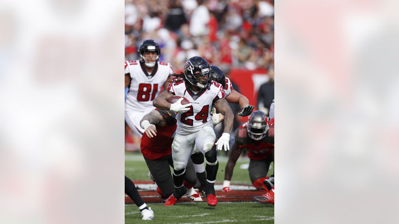 Devonta Freeman Injury: Updates on Falcons RB's Concussion and