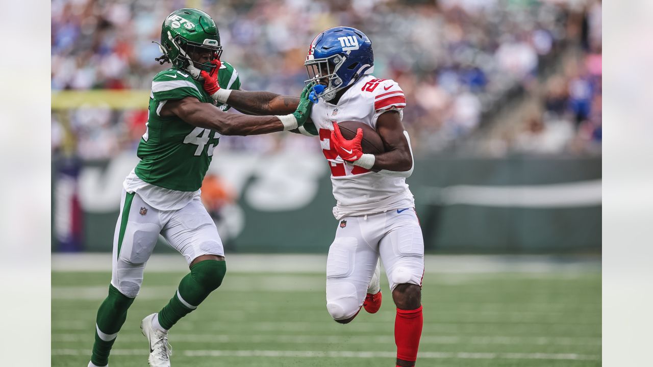 Photos  Jets Arrive for Preseason Finale vs. the Giants