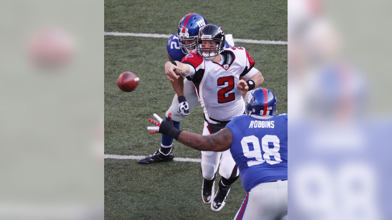 Matt Ryan piles the pain on New York Giants as Atlanta Falcons fly to NFL  win, NFL