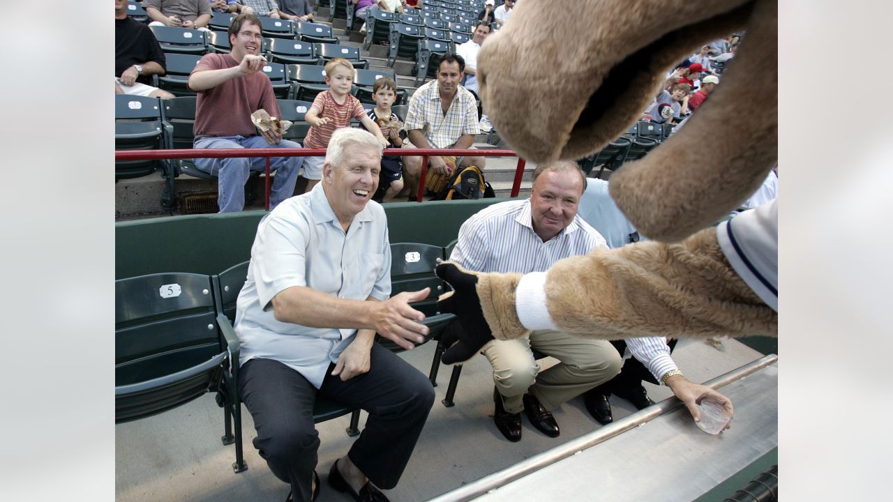 Bill Parcells wins case against landscaper at his Saratoga Springs