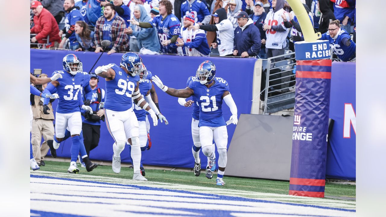 Giants clinch first playoff berth since 2016; thrash Colts 38-10