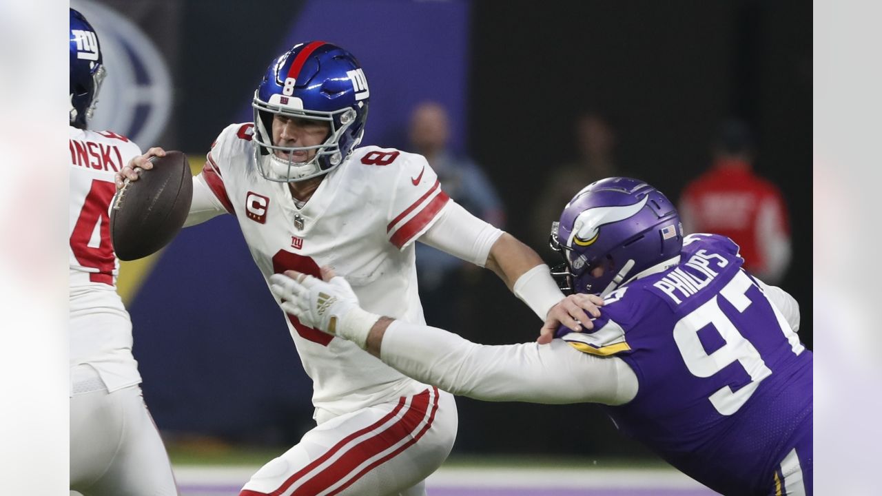 Eli Manning gave 'little pep talk' to Daniel Jones before monster playoff  debut