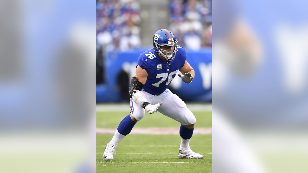 Nate Solder leaves Giants-Jets with concussion, replaced by Eric