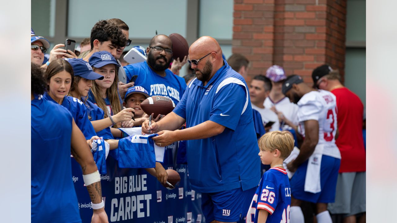 Giants Now: Rapper Fivio Foreign stops by practice